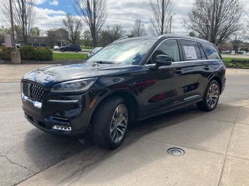 Used 2022 Lincoln Aviator Grand Touring AWD/4WD image 7
