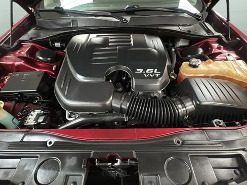 Used 2021 Chrysler 300 Touring w/ Sport Appearance Package RWD image 22