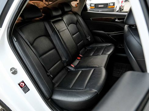 Used 2019 Kia Cadenza Premium image 39