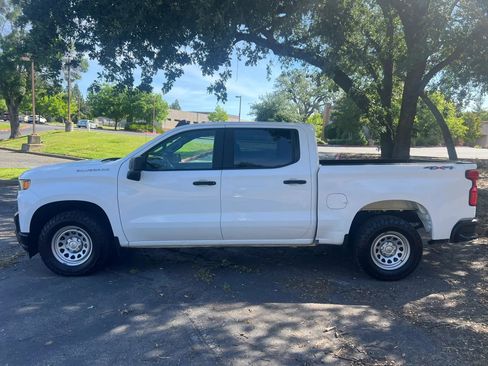 Used 2019 Chevrolet Silverado 1500 W/T w/ Trailering Package AWD/4WD image 7