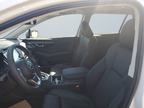 New 2025 Subaru Outback Limited image 9