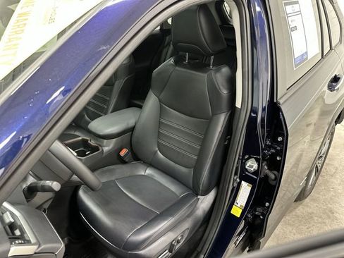 Used 2024 Toyota RAV4 Limited w/ Advanced Technology Package AWD/4WD image 15