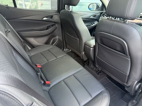 Used 2021 Buick Encore GX Essence w/ Advanced Technology Package FWD image 38