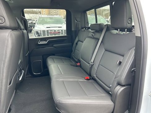 New 2026 GMC Sierra 3500 SLT image 27