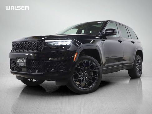 Used 2024 Jeep Grand Cherokee Summit AWD/4WD image 1