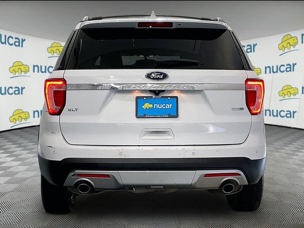 Used 2016 Ford Explorer XLT w/ Equipment Group 201A AWD/4WD image 5