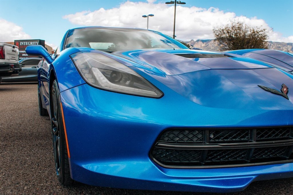 Used 2019 Chevrolet Corvette Stingray Coupe w/ Battery Protection Package RWD image 9