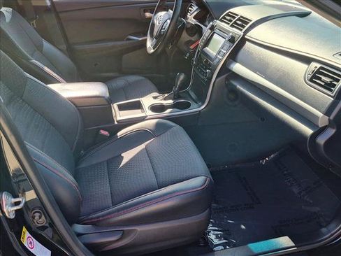 Used 2015 Toyota Camry SE FWD image 20