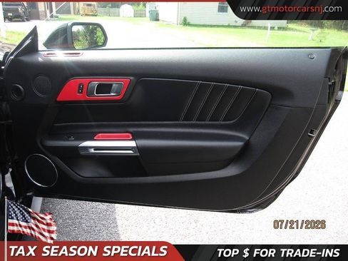 Used 2021 Ford Mustang Premium RWD image 15