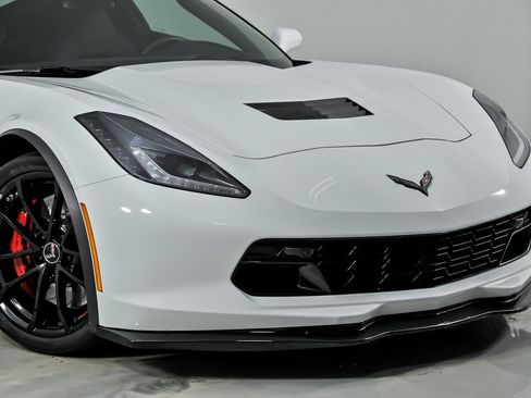 Used 2017 Chevrolet Corvette Grand Sport RWD image 3