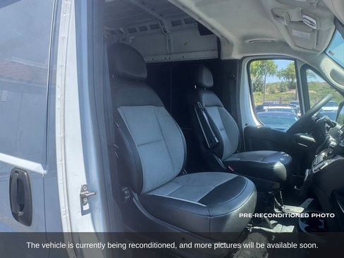Used 2025 RAM ProMaster 2500 w/ Convenience Group FWD image 15