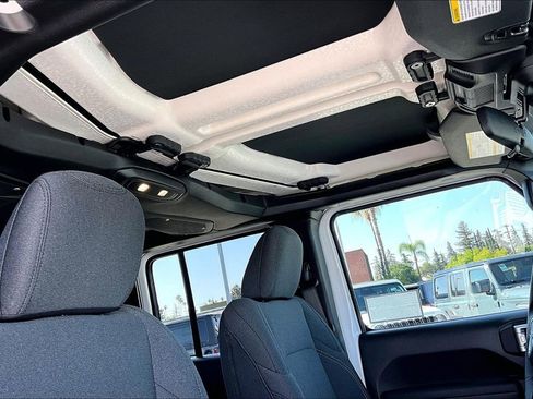 New 2026 Jeep Gladiator Sport image 14