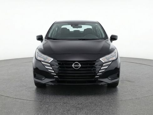 Used 2025 Nissan Versa SV image 2