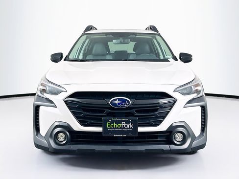 Used 2025 Subaru Outback Onyx Edition AWD/4WD image 2