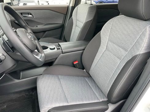 Certified 2023 Nissan Rogue SV image 8