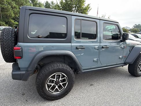 Used 2025 Jeep Wrangler Unlimited Rubicon AWD/4WD image 8