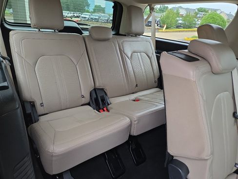 Used 2024 Ford Expedition Max Limited RWD image 29