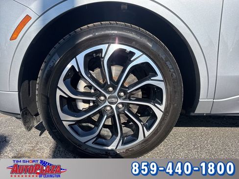 Used 2024 Lincoln Nautilus Reserve AWD/4WD image 6