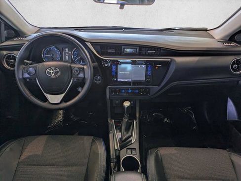 Used 2017 Toyota Corolla SE w/ SE Premium Package FWD image 17