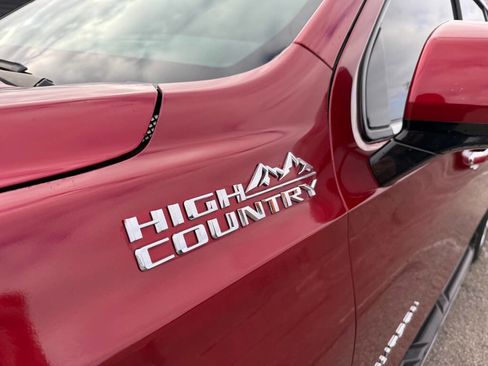 Used 2021 Chevrolet Suburban High Country image 8