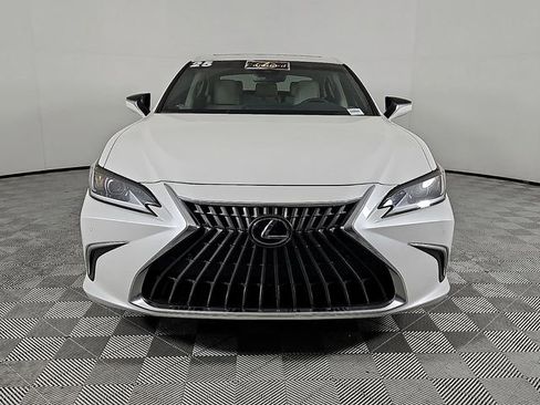 Used 2025 Lexus ES 350 w/ Premium Package image 2