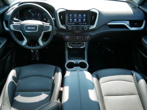 Used 2023 GMC Terrain SLT w/ Elevation Edition AWD/4WD image 8