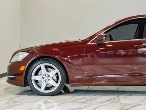 Used 2011 Mercedes-Benz S 550 image 17