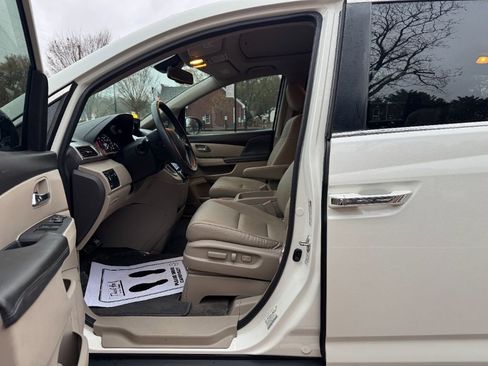 Used 2017 Honda Odyssey EX-L image 8