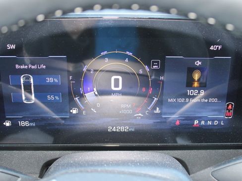 Used 2024 Chevrolet Traverse LS image 10