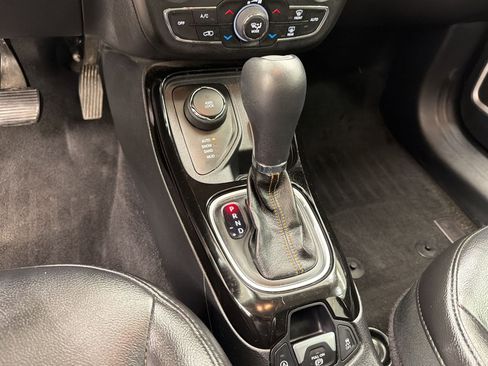 Used 2018 Jeep Compass Limited AWD/4WD image 17