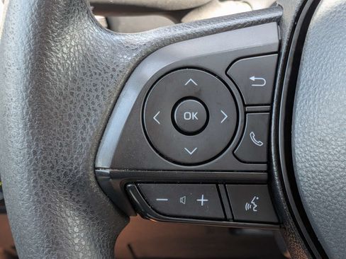 Used 2022 Toyota RAV4 LE FWD image 31