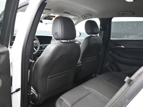 Used 2025 Buick Encore GX Preferred AWD/4WD image 14