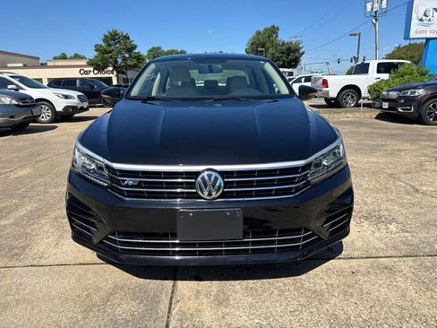 Used 2017 Volkswagen Passat 1.8T R-Line FWD image 2