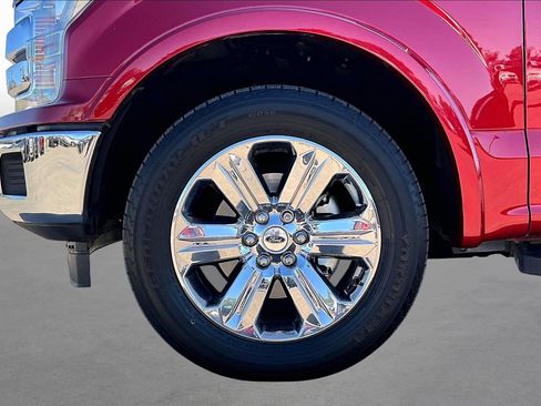 Used 2018 Ford F150 Lariat w/ Equipment Group 502A Luxury image 8