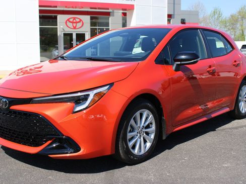 New 2026 Toyota Corolla SE FWD image 2