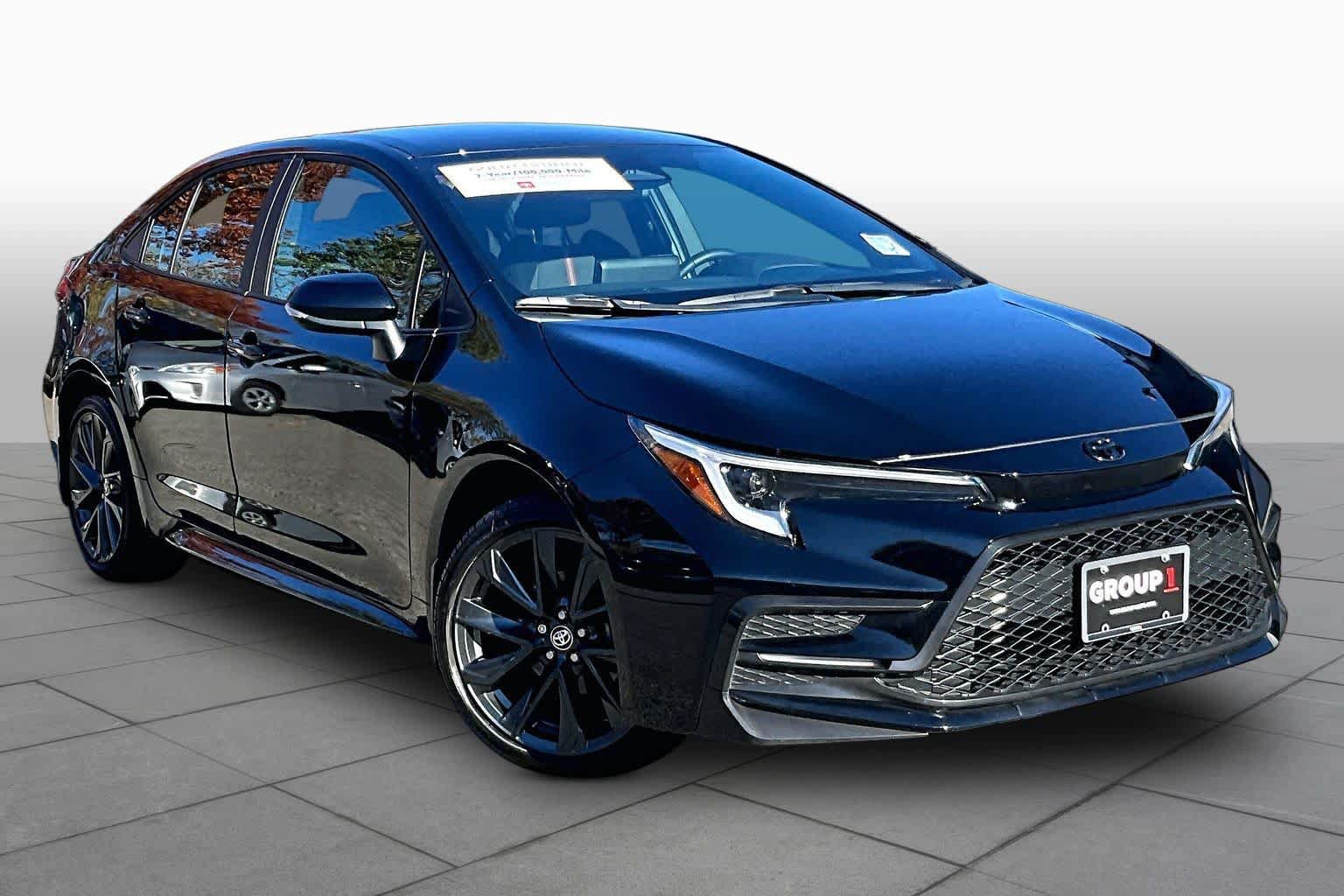 Certified 2026 Toyota Corolla SE FWD image 2