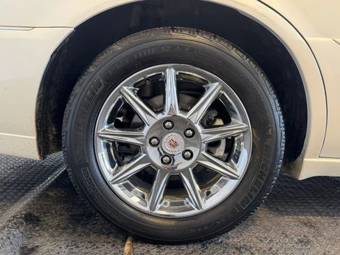 Used 2011 Cadillac DTS Luxury FWD image 35