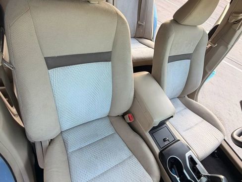 Used 2012 Toyota Camry LE FWD image 9