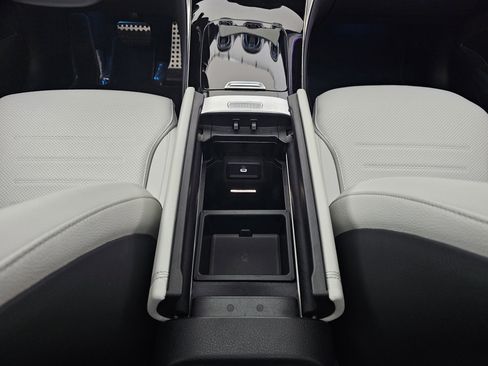 Certified 2025 Mercedes-Benz GLC 300 4MATIC image 29