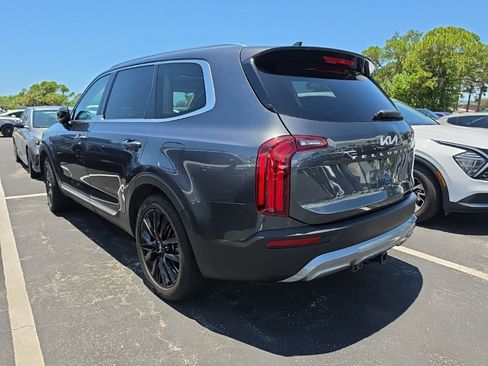 Certified 2022 Kia Telluride SX w/ Towing Package FWD image 12