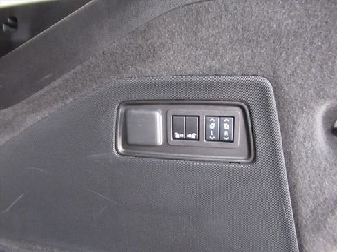 Used 2024 Cadillac Escalade ESV V w/ Heavy-Duty Trailer Package image 43