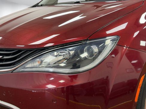 Used 2018 Chrysler Pacifica Limited w/ Advanced Safetytec Group image 11