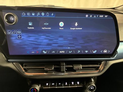 Used 2024 Chevrolet Equinox EV LT FWD image 22