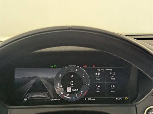 Used 2024 Land Rover Range Rover Velar S image 18