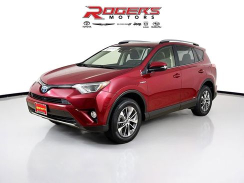 Certified 2018 Toyota RAV4 XLE image 3