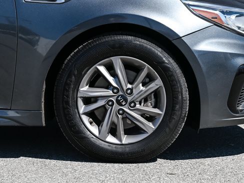 Used 2020 Kia Optima LX image 11