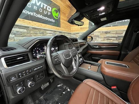 Used 2023 GMC Yukon Denali Ultimate AWD/4WD image 26