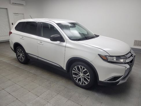 Used 2016 Mitsubishi Outlander SE AWD/4WD image 11