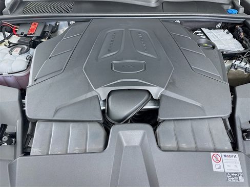 Certified 2024 Porsche Cayenne image 34