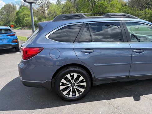 Used 2016 Subaru Outback 3.6R Limited image 3
